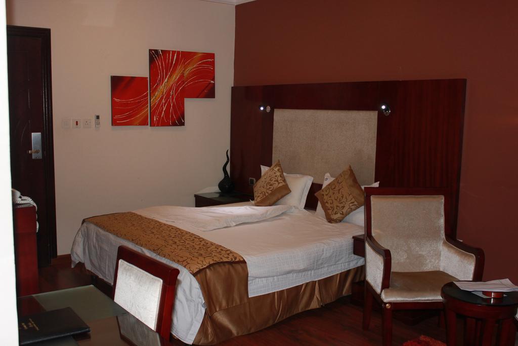 Nuzol Tala Hotel Khafji Екстериор снимка