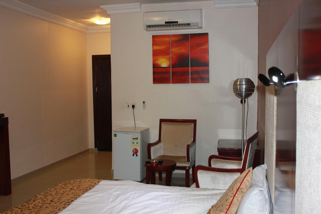 Nuzol Tala Hotel Khafji Екстериор снимка