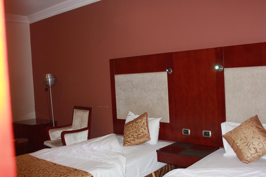 Nuzol Tala Hotel Khafji Екстериор снимка
