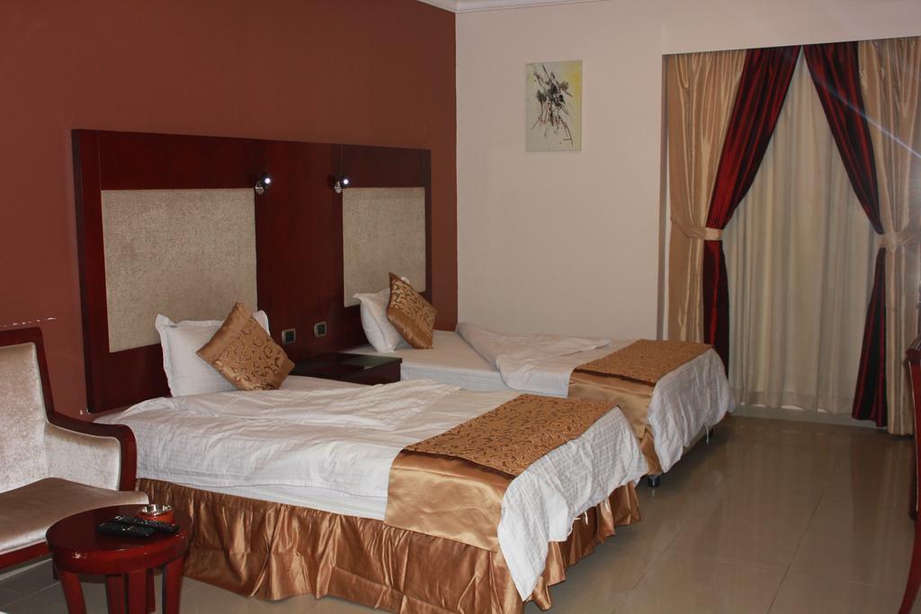 Nuzol Tala Hotel Khafji Екстериор снимка