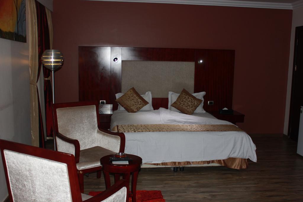 Nuzol Tala Hotel Khafji Екстериор снимка