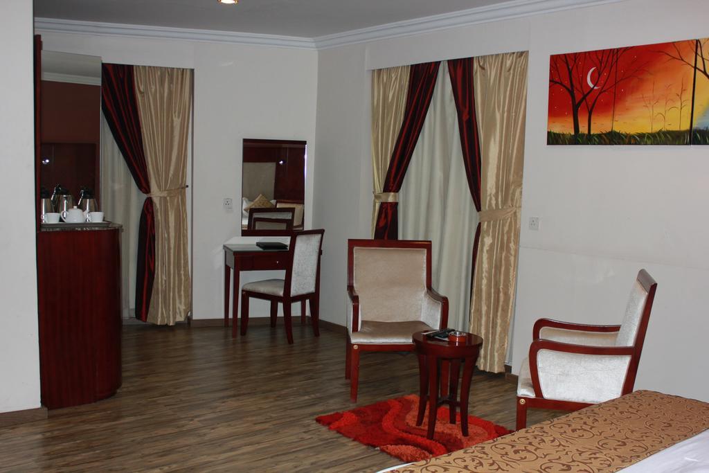 Nuzol Tala Hotel Khafji Екстериор снимка
