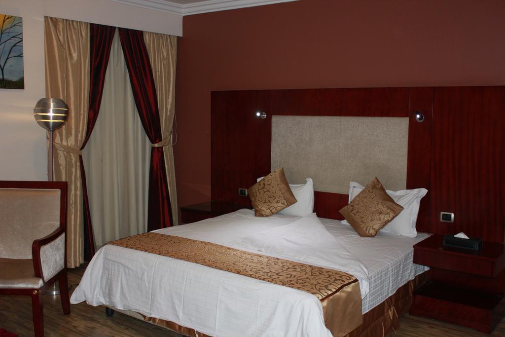 Nuzol Tala Hotel Khafji Екстериор снимка