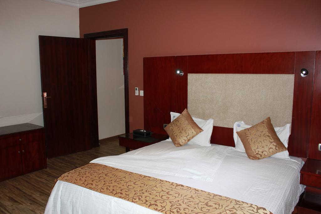 Nuzol Tala Hotel Khafji Екстериор снимка