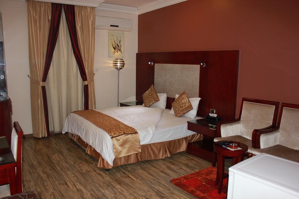 Nuzol Tala Hotel Khafji Екстериор снимка