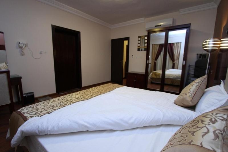 Nuzol Tala Hotel Khafji Екстериор снимка